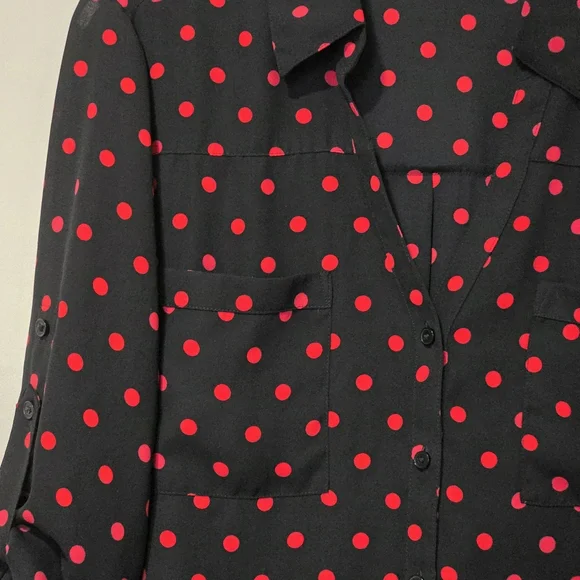 Express Black Red Polka Dot Slim Fit LP Blouse Roll Tab Large Petite - Picture 9 of 9